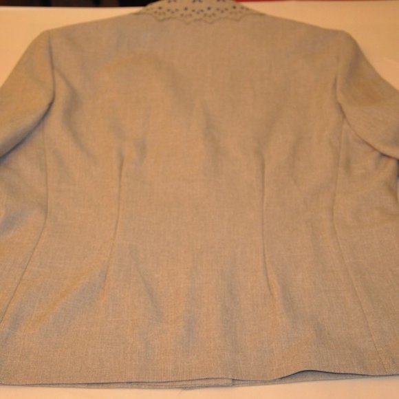 Alfred Dunner Womens Petite Flowerd Gray Jacket - Picture 7 of 12